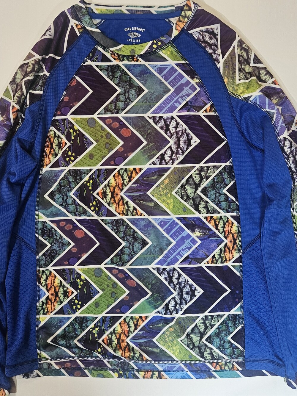 Reel Legends Freeline Shirt Mens Medium Blue Multicolor Chevron Fishing Tee